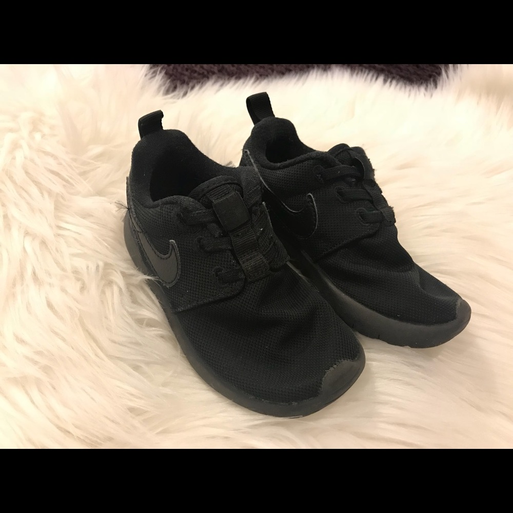 Black toddler nikes
